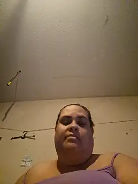 Snapshot of BigBusty_VoluptuousMilfX chatting on 10/16/25, 07:04 BigBusty VoluptuousMilfX online show from 10/16/25, 07:04