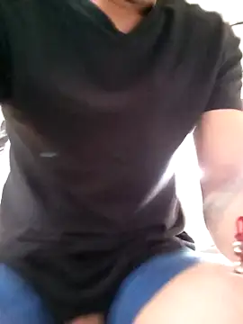 Snapshot of SinGuin23 chatting on 10/16/25, 06:31 SinGuin23 online show from 10/16/25, 06:31