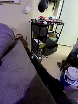 Snapshot of whateveruwanthowever chatting on 10/27/25, 01:09 whateveruwanthowever online show from 10/27/25, 01:09