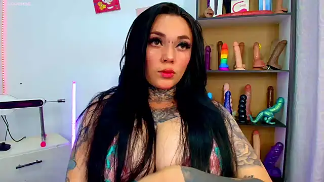 Elisce cloudd online show from 04/11/26, 03:00