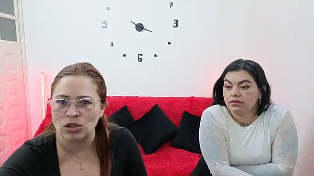 Snapshot of lesb_milf chatting on 09/29/25, 03:17 lesb milf online show from 09/29/25, 03:17