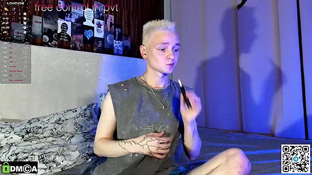 Snapshot of Logan_mett chatting on 11/27/25, 09:17 Logan mett online show from 11/27/25, 09:17