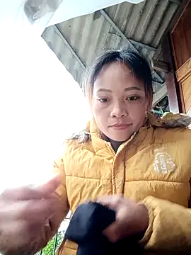 huhu-sexxy online show from 11/18/25, 01:33