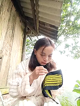 Nguyet2k4 online show from 12/16/25, 01:54