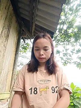 Nguyet2k4 online show from 01/07/26, 12:57