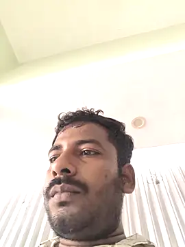 Snapshot of Vickyins480000 chatting on 11/23/25, 05:18 Vickyins480000 online show from 11/23/25, 05:18