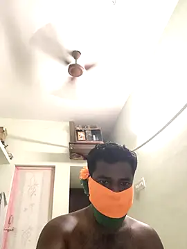 Snapshot of Vickyins480000 chatting on 11/29/25, 01:36 Vickyins480000 online show from 11/29/25, 01:36