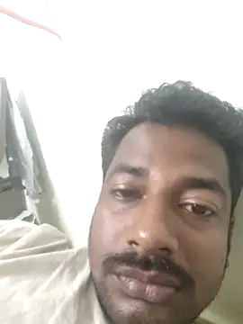 Snapshot of Vickyins480000 chatting on 12/04/25, 12:31 Vickyins480000 online show from 12/04/25, 12:31