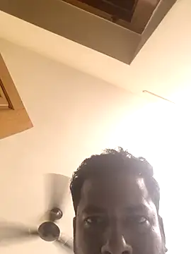 Snapshot of Vickyins480000 chatting on 12/04/25, 12:47 Vickyins480000 online show from 12/04/25, 12:47