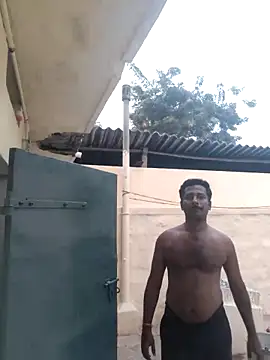 Snapshot of Vickyins480000 chatting on 12/20/25, 12:12 Vickyins480000 online show from 12/20/25, 12:12