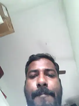 Snapshot of Vickyins480000 chatting on 01/14/26, 05:24 Vickyins480000 online show from 01/14/26, 05:24