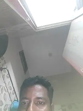 Snapshot of Vickyins480000 chatting on 01/16/26, 05:28 Vickyins480000 online show from 01/16/26, 05:28