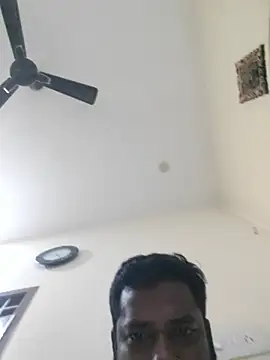 Snapshot of Vickyins480000 chatting on 01/18/26, 03:49 Vickyins480000 online show from 01/18/26, 03:49