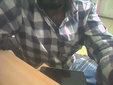 Snapshot of Vickyins480000 chatting on 02/07/26, 04:11 Vickyins480000 online show from 02/07/26, 04:11