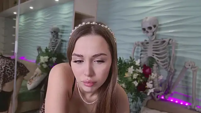 MiyaMeow- online show from 10/23/25, 08:57