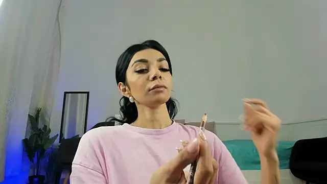 ReneeVoss online show from 04/07/26, 02:56