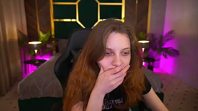 CuteeFoxy online show from 03/24/26, 01:49