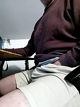 nicolaspgarnier online show from 11/06/25, 06:20