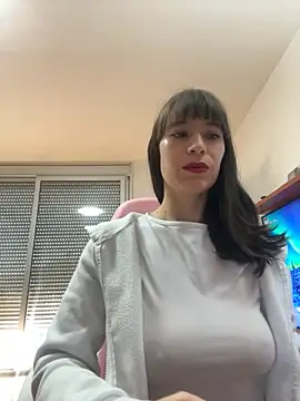 AlanaRius18 online show from 11/26/25, 09:21