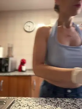 AlanaRius18 online show from 04/07/26, 07:31