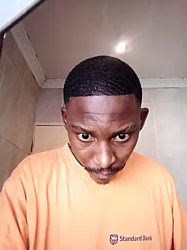 Snapshot of Hardeikbu chatting on 10/14/25, 01:23 Hardeikbu online show from 10/14/25, 01:23