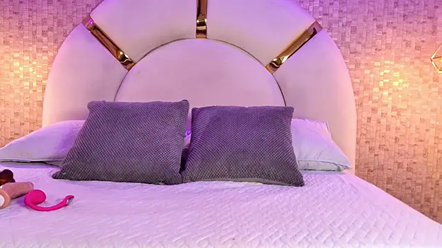 emmy rose25 online show from 04/11/26, 11:36