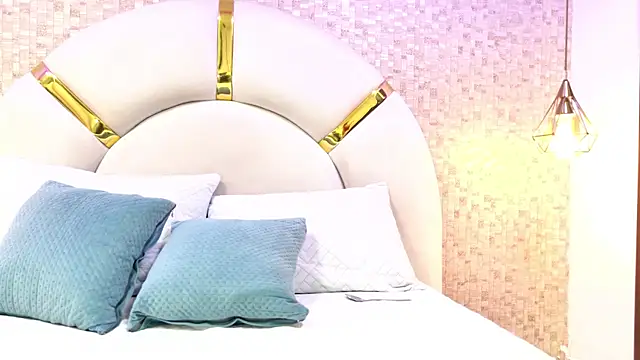 emmy rose25 online show from 04/18/26, 11:36