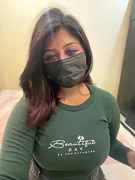Snapshot of payal_mittal chatting on 05/16/26, 09:13 payal mittal online show from 05/16/26, 09:13