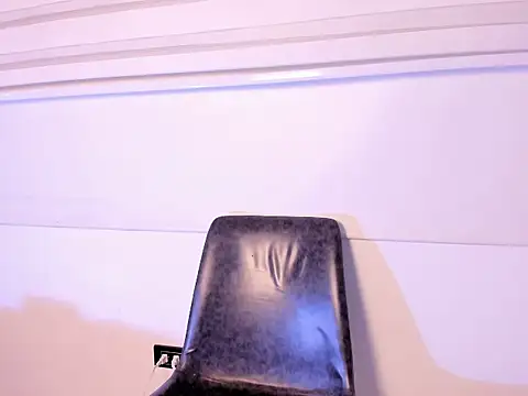 little kris1 online show from 11/22/25, 12:37