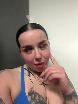 lucycoxxoxo online show from 05/15/26, 11:23