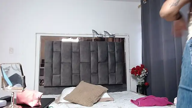 Salmma Milf online show from 03/17/26, 11:35