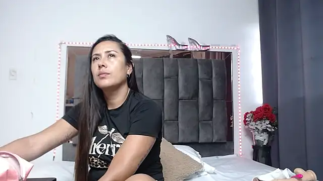 Salmma Milf online show from 04/09/26, 11:37