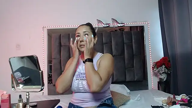 Salmma Milf online show from 04/21/26, 11:38