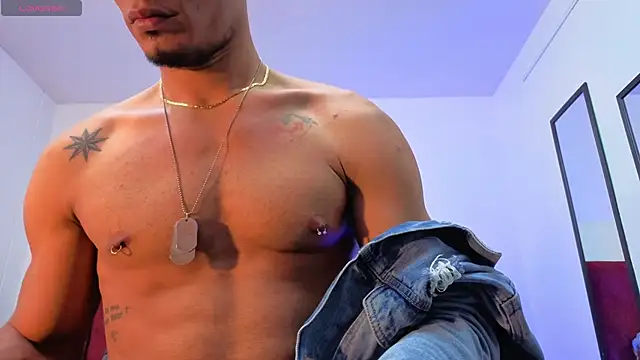 Snapshot of DaamonSlader_ chatting on 10/30/25, 08:31 DaamonSlader online show from 10/30/25, 08:31