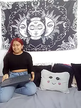 Snapshot of abby_n_emily chatting on 11/25/25, 01:11 abby n emily online show from 11/25/25, 01:11