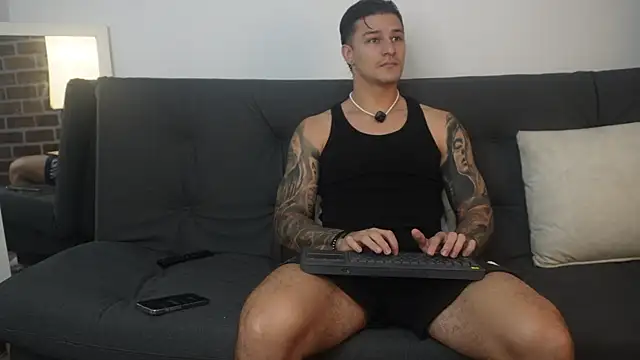 Snapshot of Dominick_walker chatting on 01/13/26, 03:50 Dominick walker online show from 01/13/26, 03:50