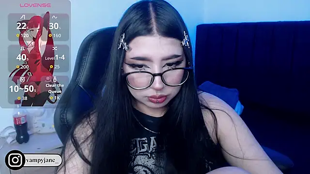 Snapshot of VamppyJane chatting on 10/17/25, 09:39 VamppyJane online show from 10/17/25, 09:39