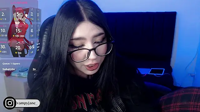 Snapshot of VamppyJane chatting on 10/21/25, 02:12 VamppyJane online show from 10/21/25, 02:12