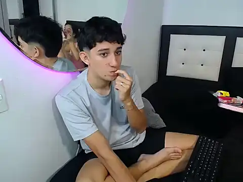 Snapshot of Dravith_Valery chatting on 10/30/25, 09:48 Dravith Valery online show from 10/30/25, 09:48