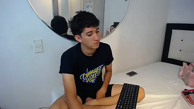 Snapshot of Dravith_Valery chatting on 11/23/25, 09:42 Dravith Valery online show from 11/23/25, 09:42