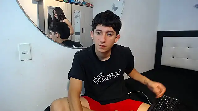 Snapshot of Dravith_Valery chatting on 11/27/25, 06:37 Dravith Valery online show from 11/27/25, 06:37