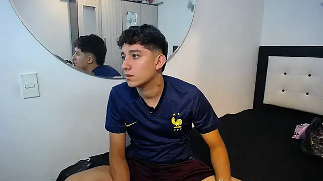 Snapshot of Dravith_Valery chatting on 12/03/25, 04:31 Dravith Valery online show from 12/03/25, 04:31