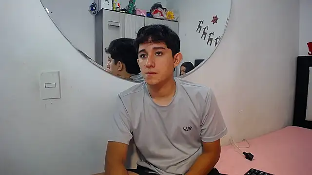 Snapshot of Dravith_Valery chatting on 01/10/26, 10:17 Dravith Valery online show from 01/10/26, 10:17