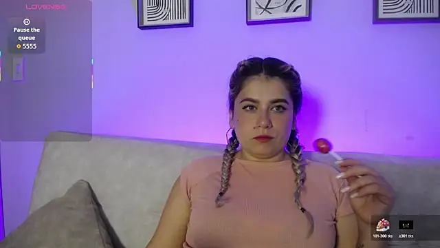 Sweet Bella Valery online show from 11/04/25, 11:15