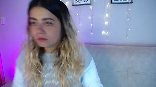 Sweet Bella Valery online show from 04/10/26, 09:52