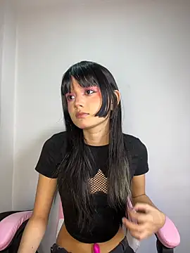 AnaisXoXo online show from 11/30/25, 11:03