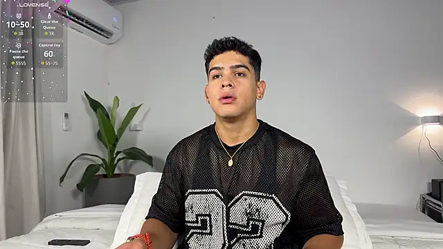 Scott flintt online show from 11/15/25, 06:04