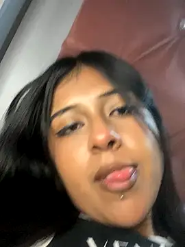 Alicia Sanz online show from 10/28/25, 06:06