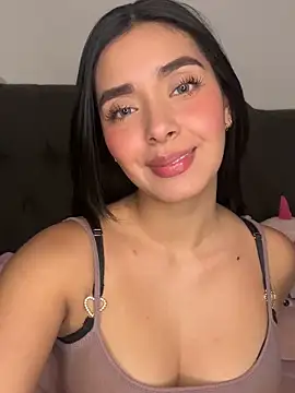 MiaSofia   online show from 12/17/25, 05:13