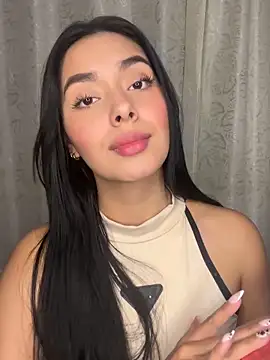 MiaSofia   online show from 12/19/25, 11:34